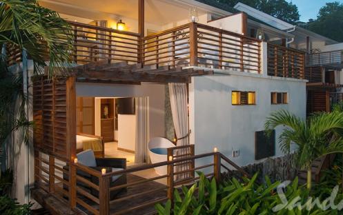 Oceanfront Two-Story One Bedroom Butler Villa Suite with Balcony Tranquility Soaking Tub - BW (1)